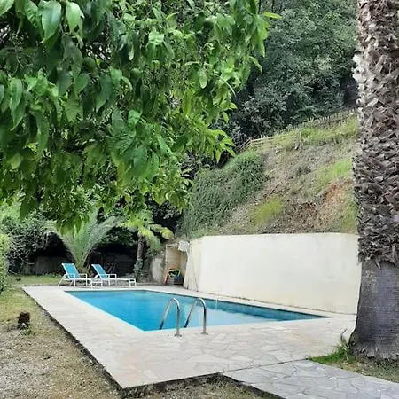Hébergement de vacances Jardin Piscine
